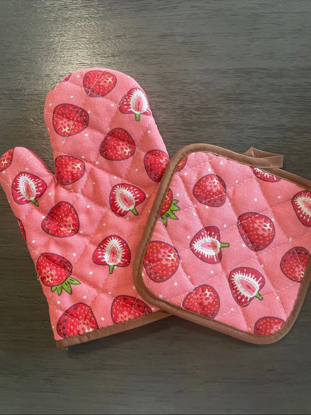 Strawberry Print Kitchen Apron & other items